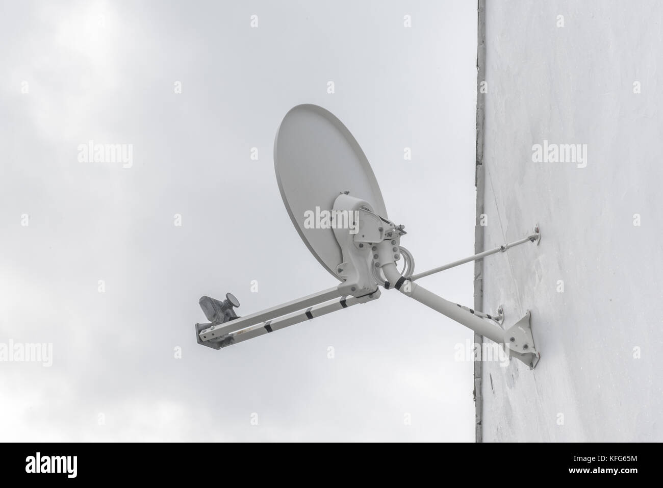 Satellite dish Stock Photo Alamy