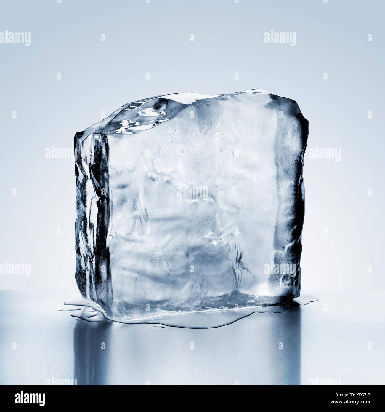 Block crushed ice hi-res stock photography and images - Alamy