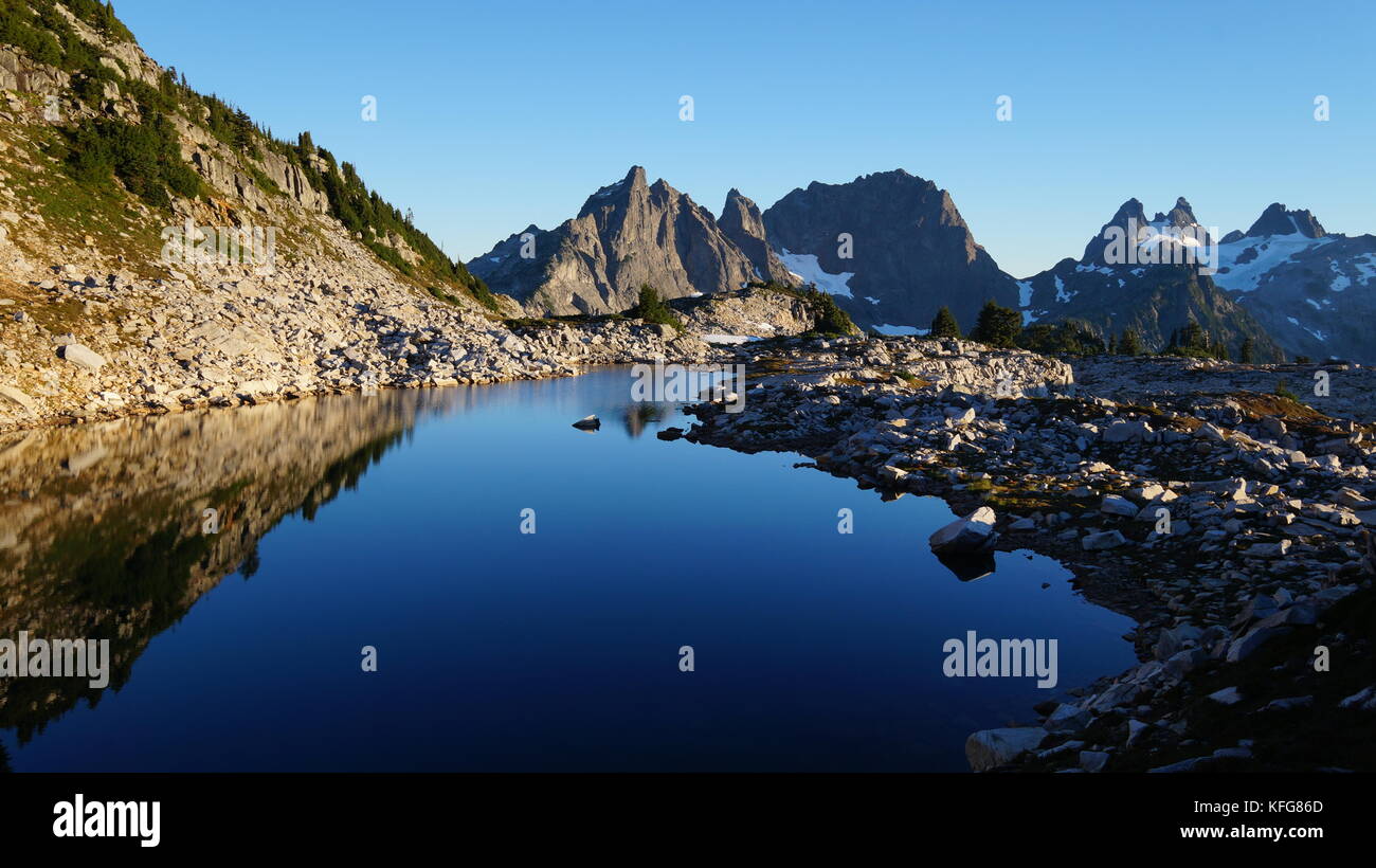 Northwest washington hiking hi-res stock photography and images - Alamy
