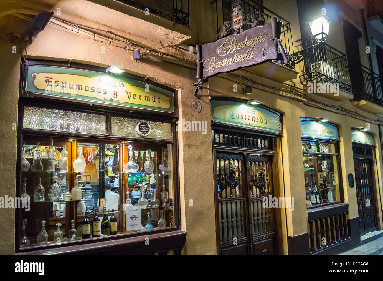 Bodegas castaneda granada hires stock photography and images Alamy