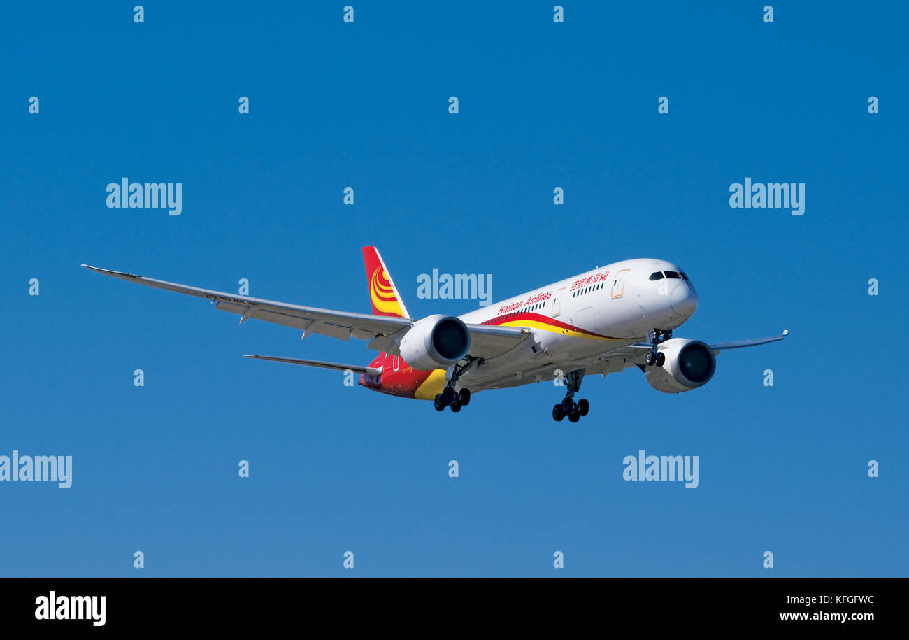 China Hainan Airlines Dreamliner Boeing 787 Landing at Las Vegas, Nevada Stock Photo