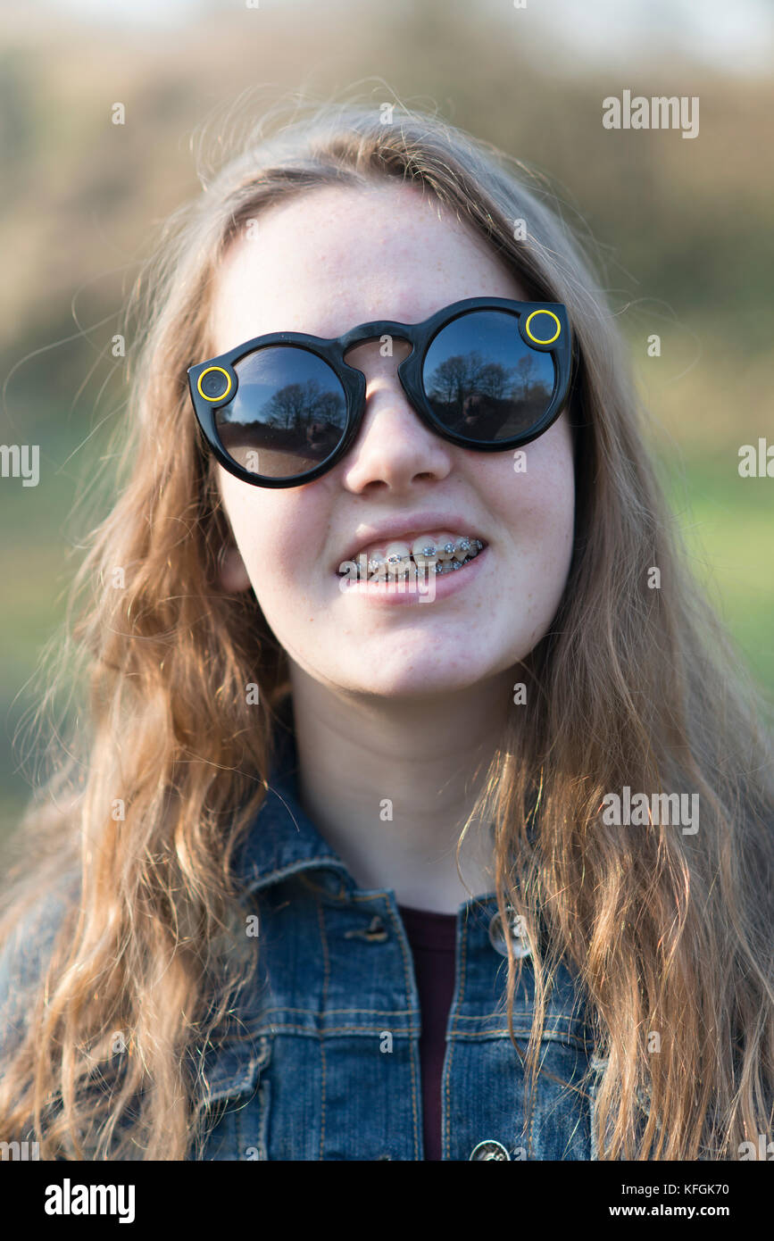 Snapchat Glasses High Resolution Stock Photography And Images Alamy