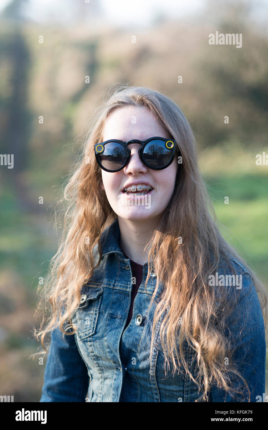 Snapchat Glasses High Resolution Stock Photography And Images Alamy