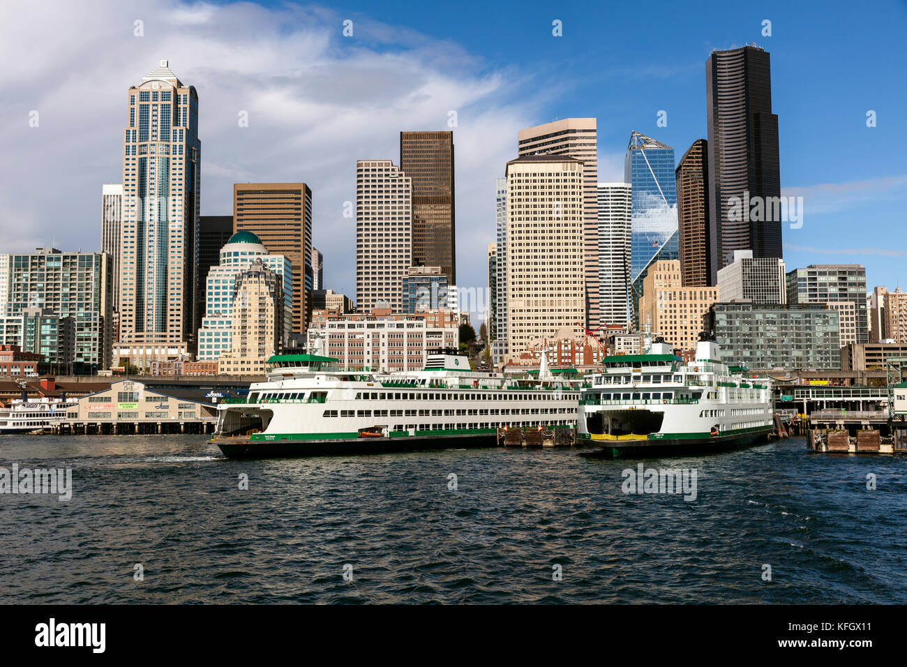 WA14051-00...WASHINGTON - Down town Seattle viewed from the deck of the Seattle to Bremerton Ferry. Stock Photo