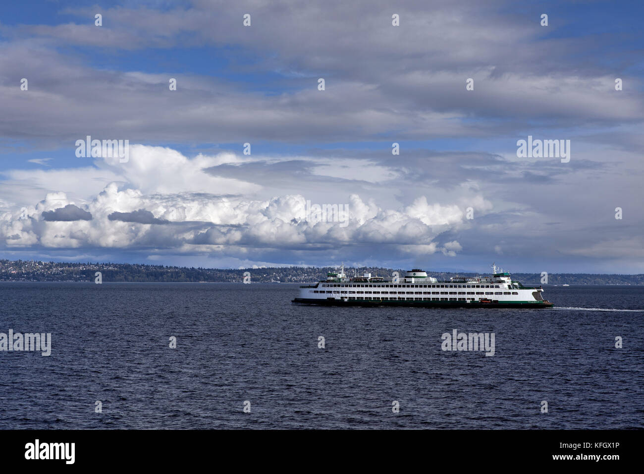 WA14055-00...WASHINGTON - Ferry boat crossing the Puget Sound near Seattle. Stock Photo