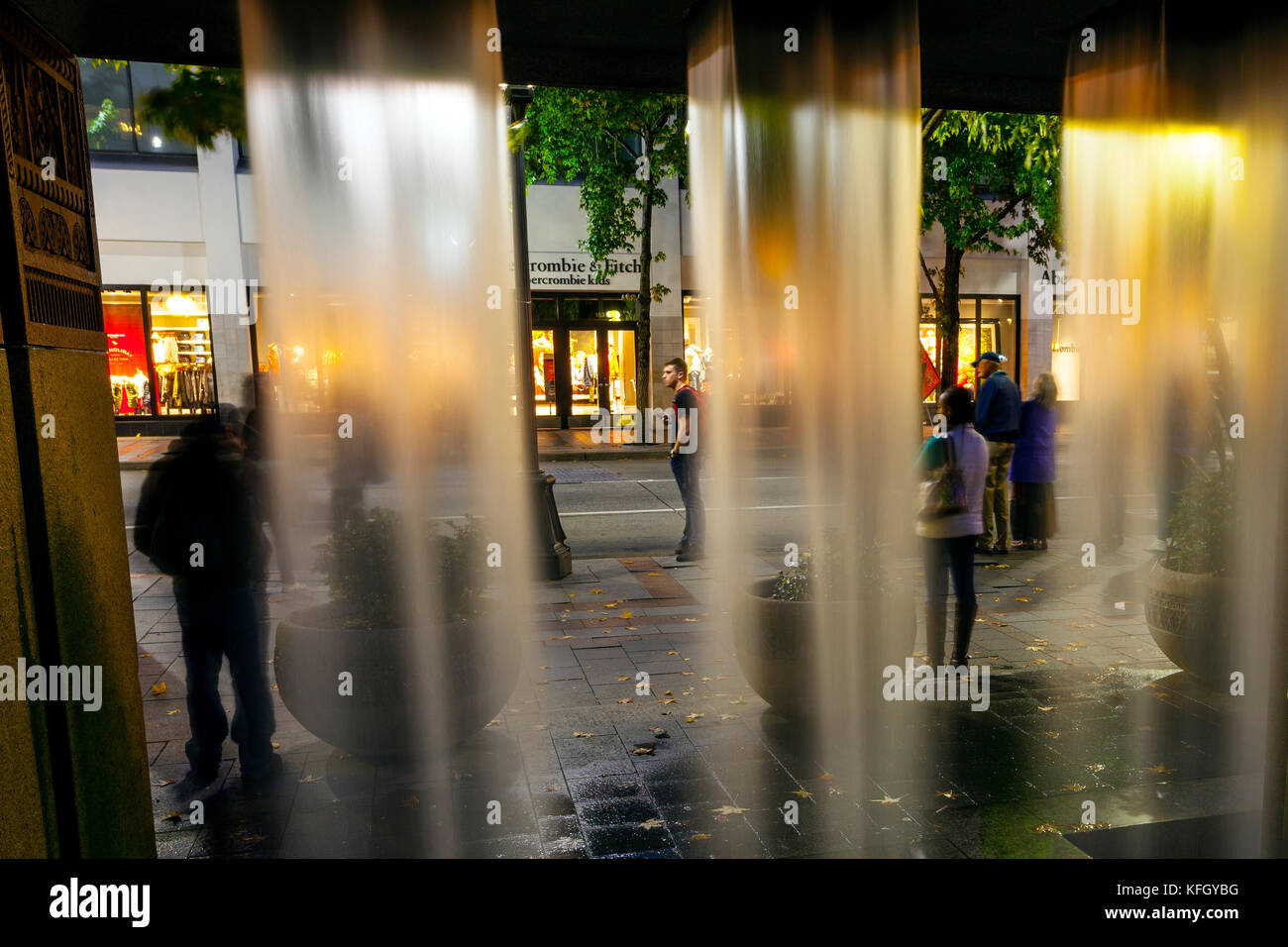 WA14223-00...WASHINGTON - Water feature at Westlake Center Park in Seattle. Stock Photo