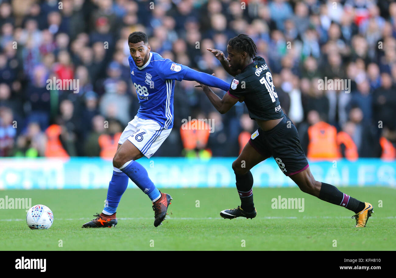 Birmingham City's David Davis (left) and Aston Villa's Joshua Onomah during the Sky Bet Championship match at St Andrew's, Birmingham. Stock Photo