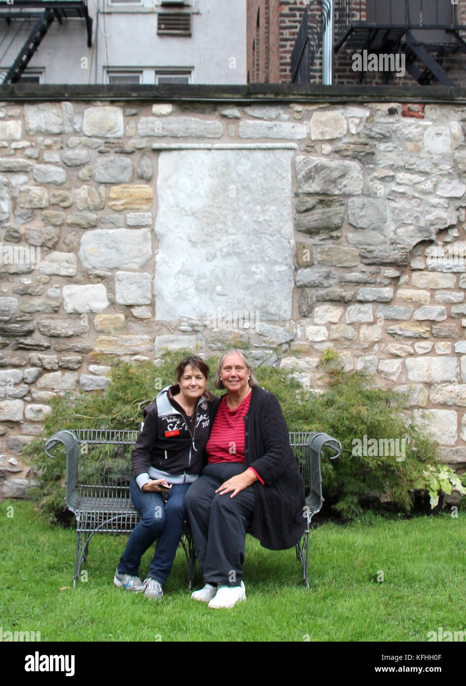 New York, USA. 14th Oct, 2017. Caroline DuBois (R) and Laura Nicholson