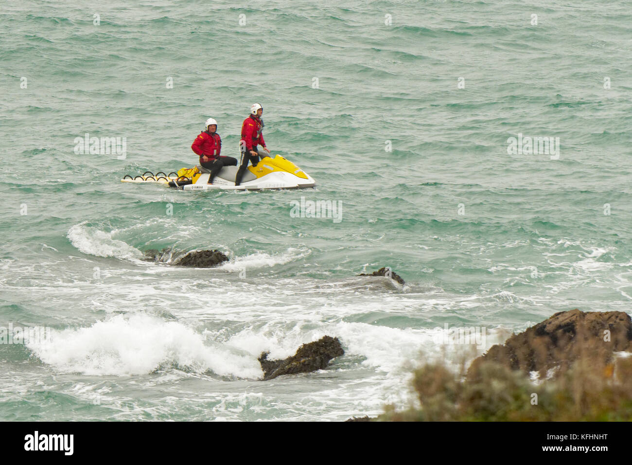 Newquay, Cornwall, UK. 29th Oct, 2017. Missing person Dom Sowa 17 yrs of age,  A  huge search underway. 29th, October, 2017. Credit: Robert Taylor/Alamy Live News Stock Photo