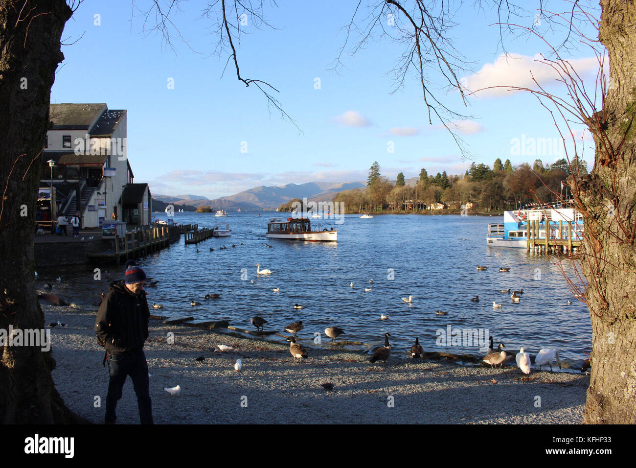 Bowness on Windermere, Cumbria, UK. 29th Oct, 2017. UK Weather. A cold but bright afternoon on Lake Windermere this afternoon Credit: David Billinge/Alamy Live News Stock Photo