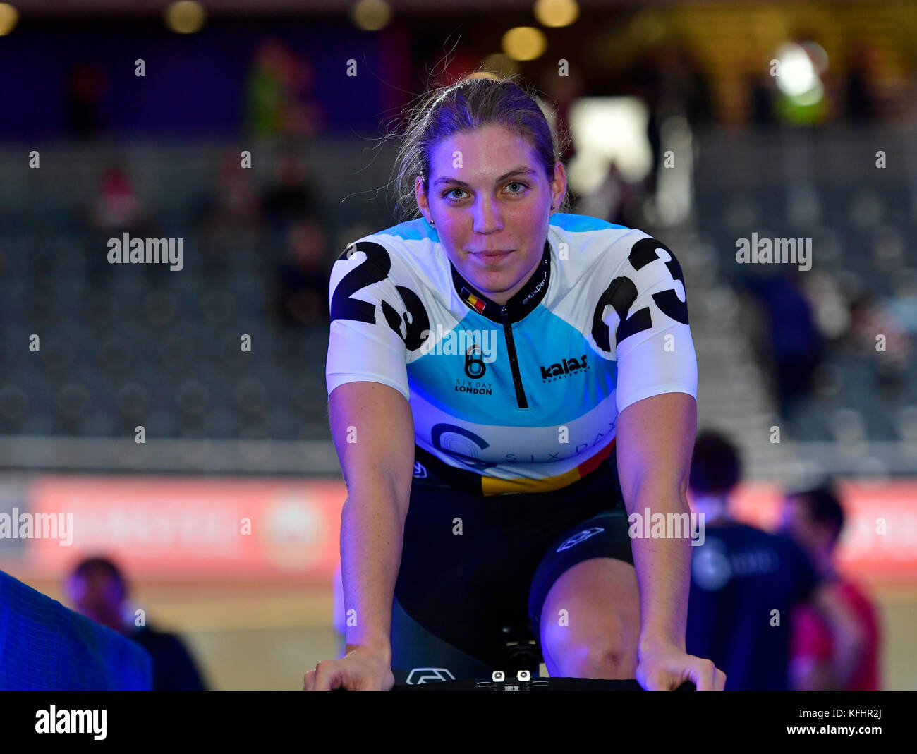 London, UK. 29th Oct, 2017. Gilke Croket (BEL) warning up during Six Day London on Day 6 event on Sunday, 29 October 2017, London England. Credit: Taka Wu/Alamy Live News Stock Photo