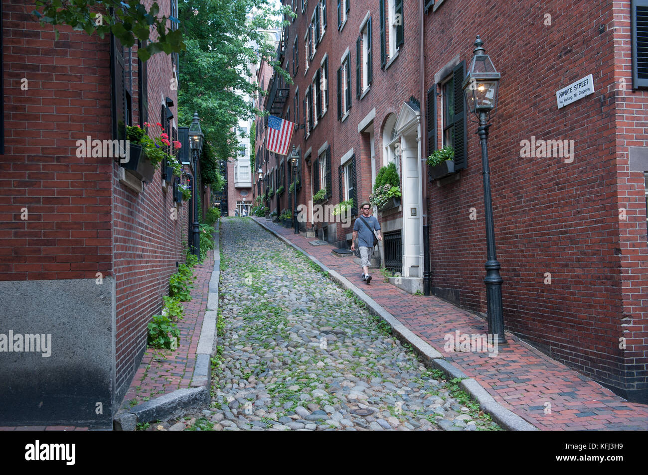Acorn Street in Beacon Hill, which is a historic residential area in Boston, Massachusetts Stock Photo