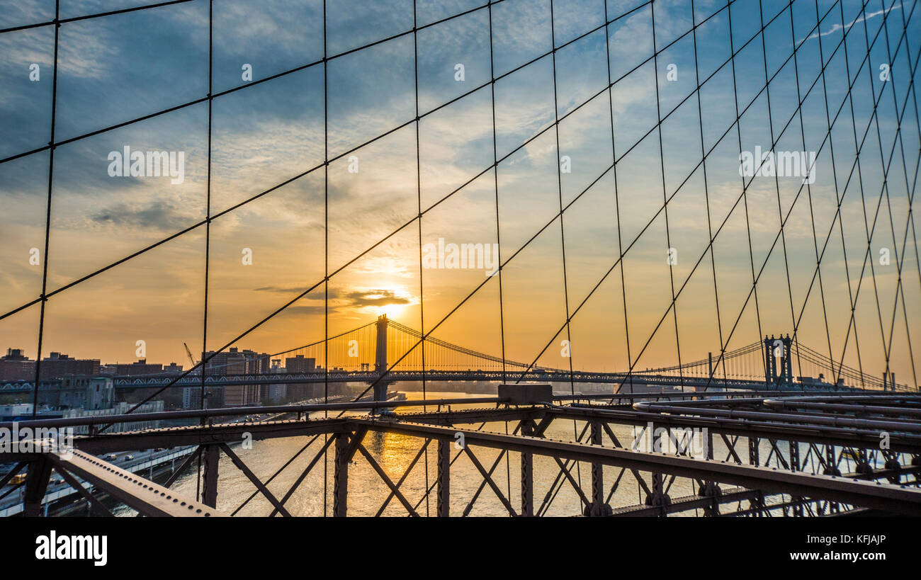 Brooklyn Bridge at sunrise, New York Stock Photo - Alamy