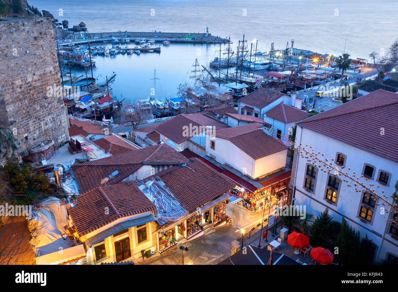 harbour-and-marina-in-kaleici-old-town-antalya-at-sunset