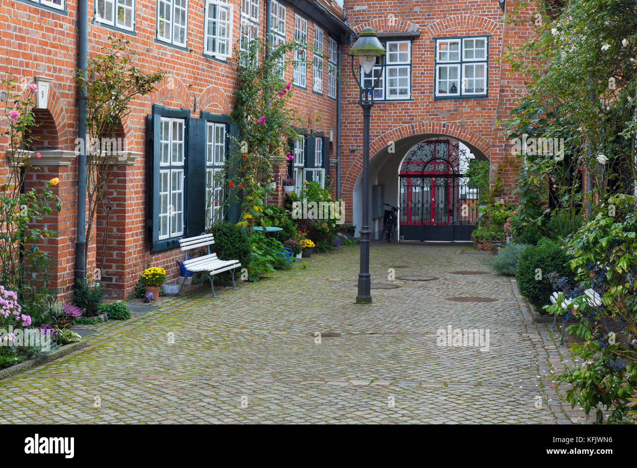 Haasenhof / Haasen Courtyard in the Hanseatic town Lübeck / Luebeck, Schleswig-Holstein, Germany Stock Photo