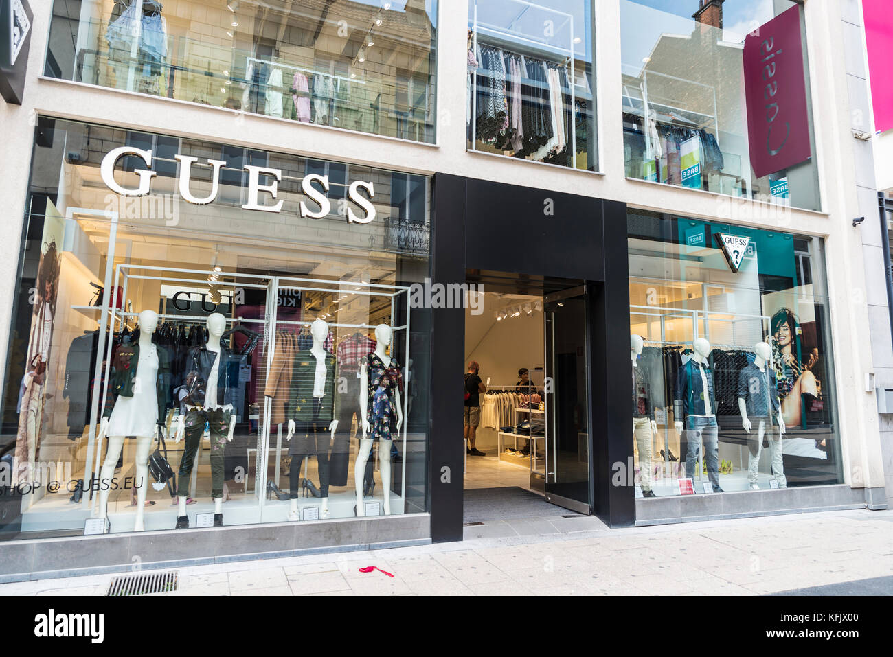 Guess Store Shop Storefront High Stock Photography Images - Alamy