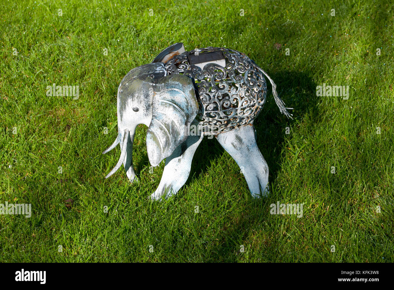 Metal elephant hires stock photography and images Alamy
