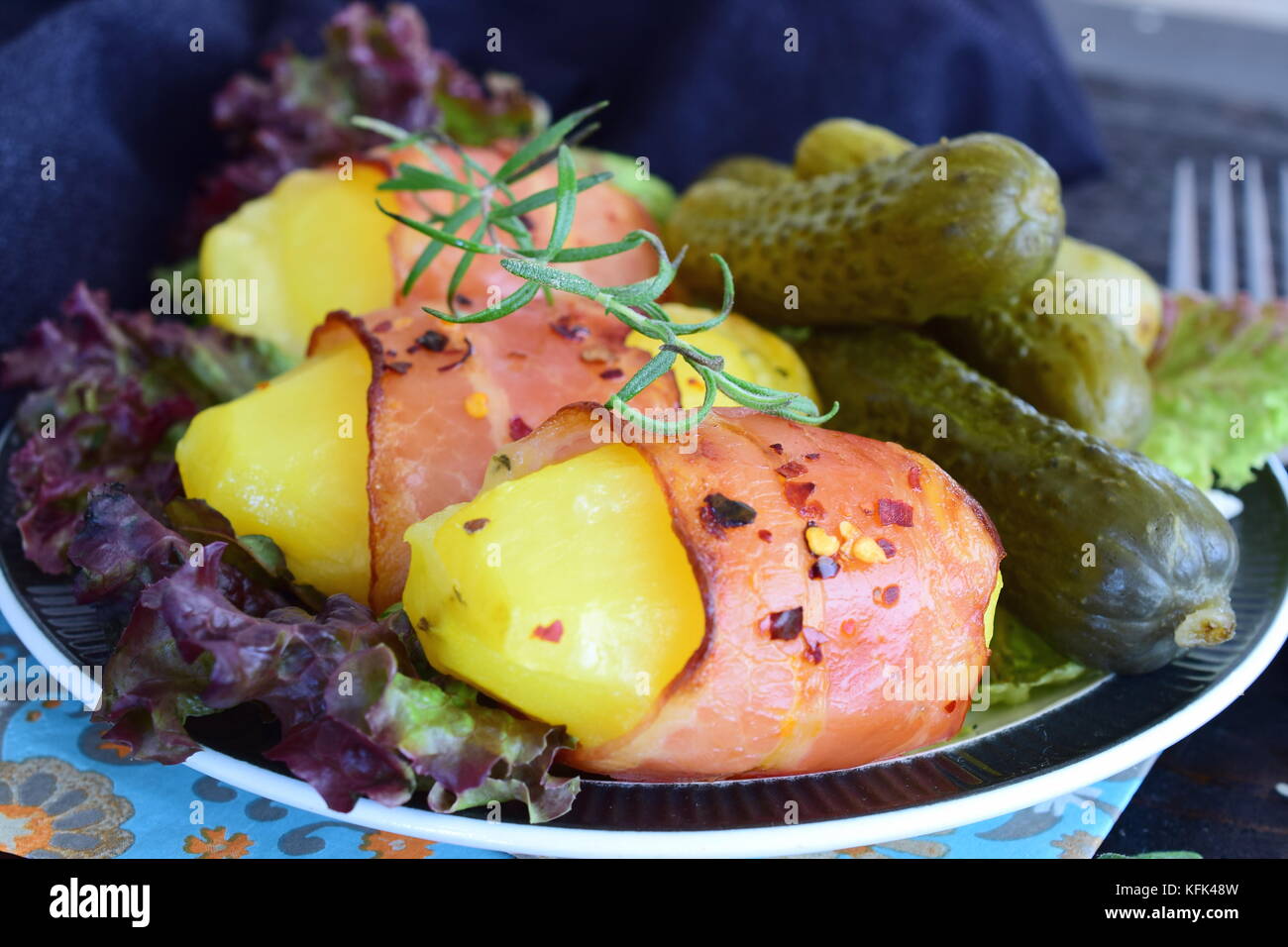 Bacon skins hires stock photography and images Alamy