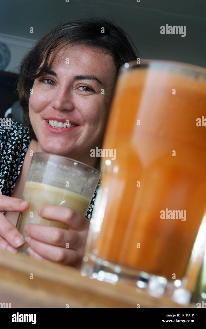 Laura Donnelly trying various juice drinks at the Middle Piccadilly Spa Retreat & Wellness Centre, Sherborne, Dorset, UK Stock Photo