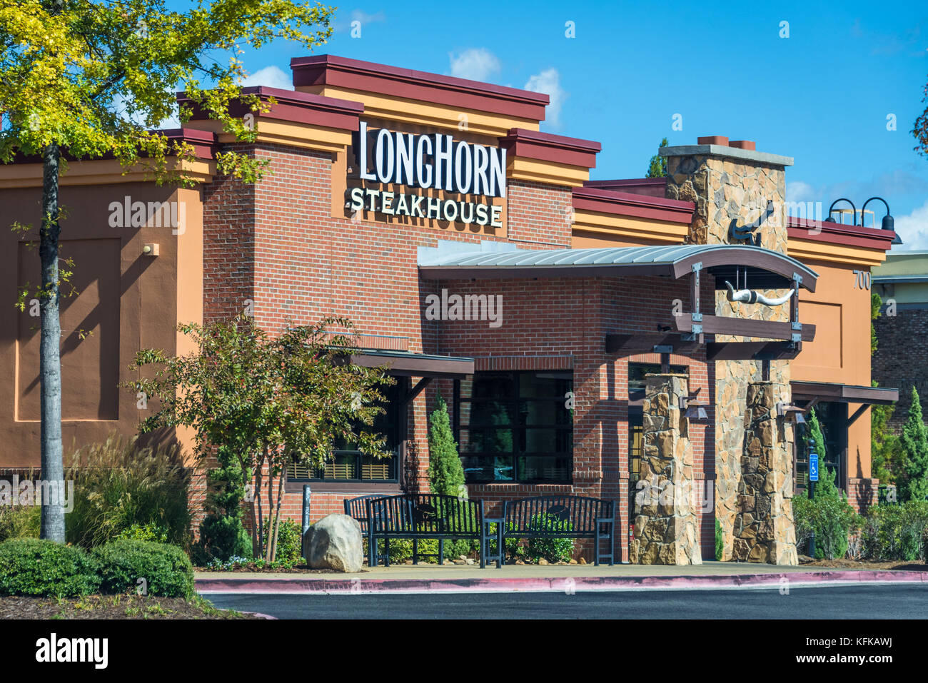 LongHorn Steakhouse restaurant in the Metro Atlanta, Georgia. (USA) Stock Photo