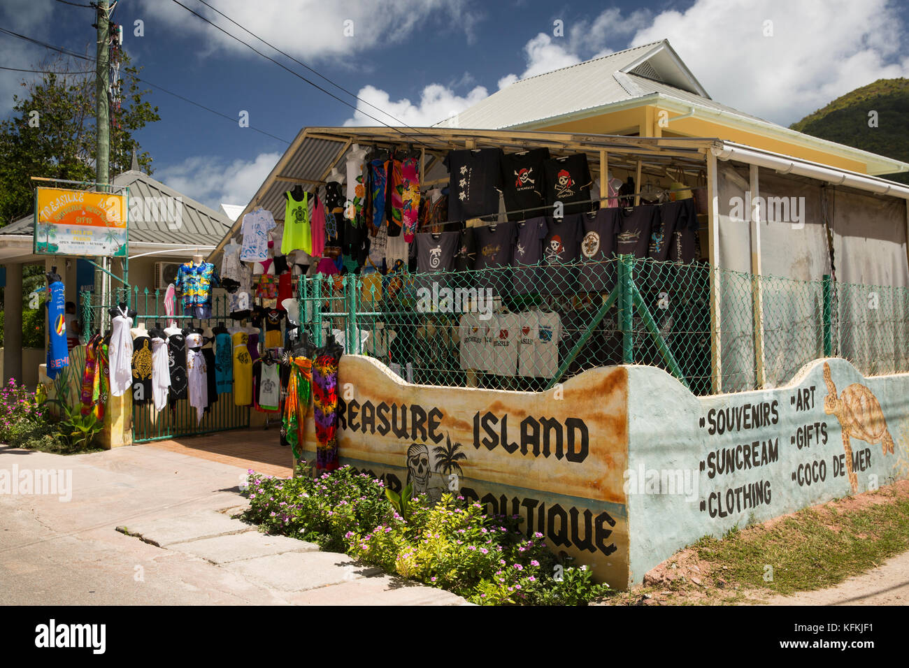 The Seychelles, Praslin, Anse Volbert, Esplanade, Treasure Island souvenir shop Stock Photo