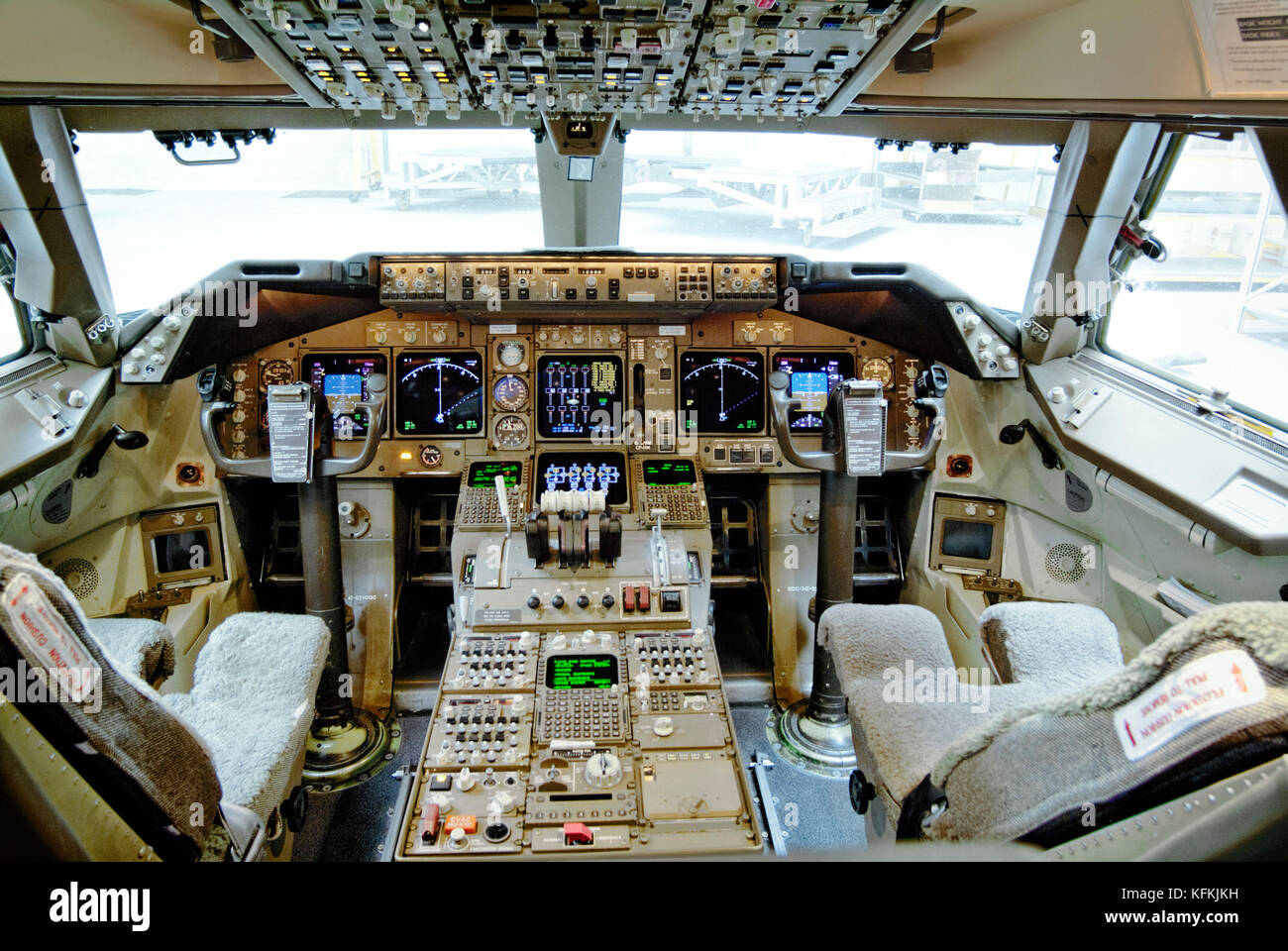 The cockpit of a British Airways Boeing 747-400 airplane. Stock Photo