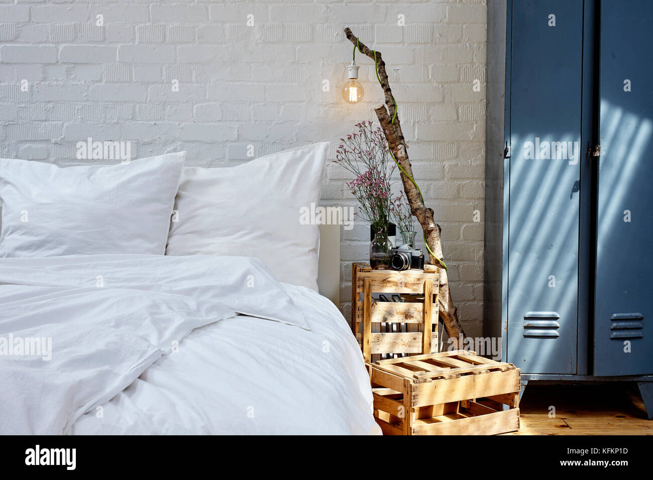 White Bed Linen Creative Nighstand Metal Locker And Vivid