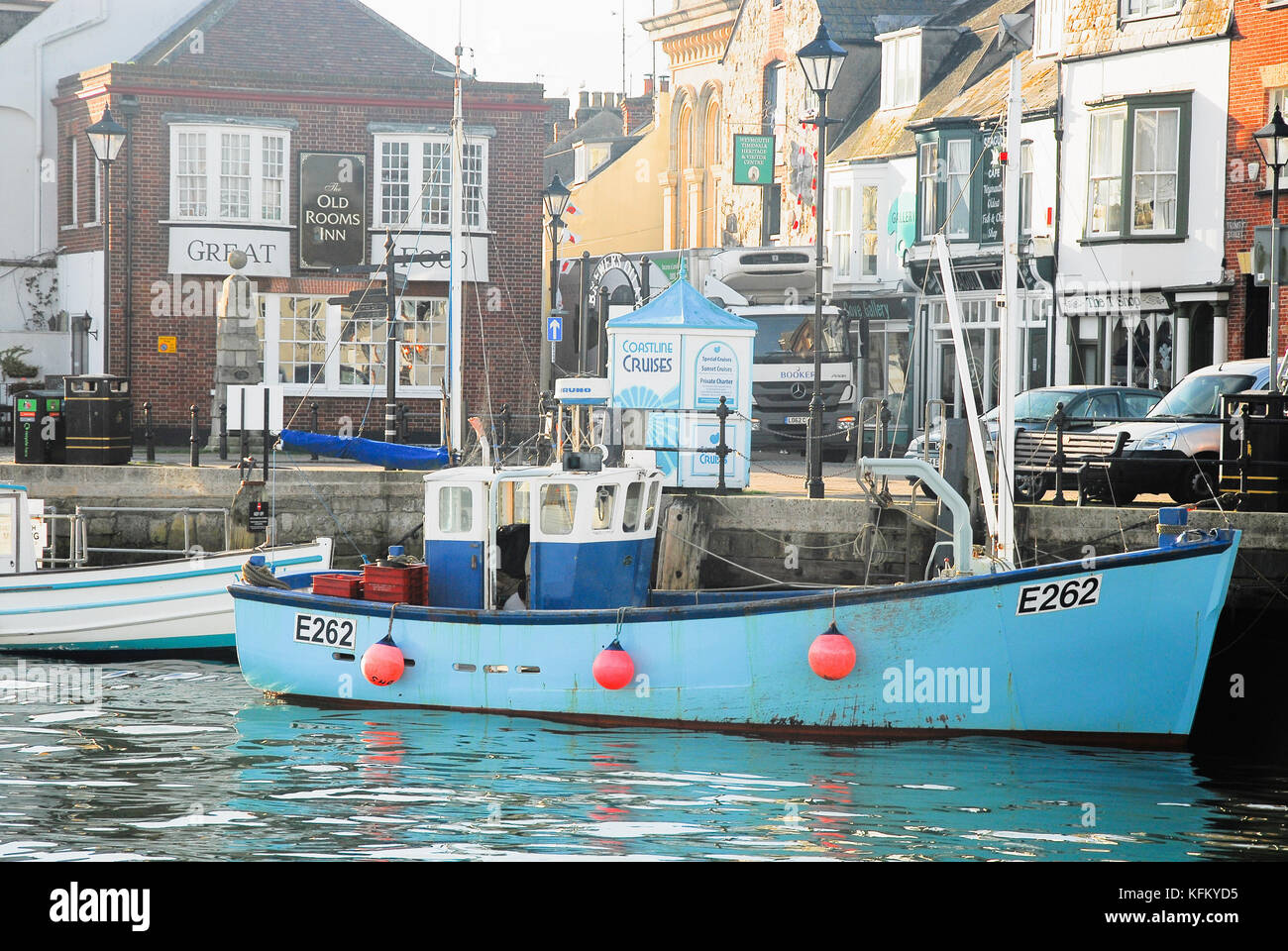 Weymouth, UK. 30th Oct, 2017. UK Weather. A sunny but chilly start to