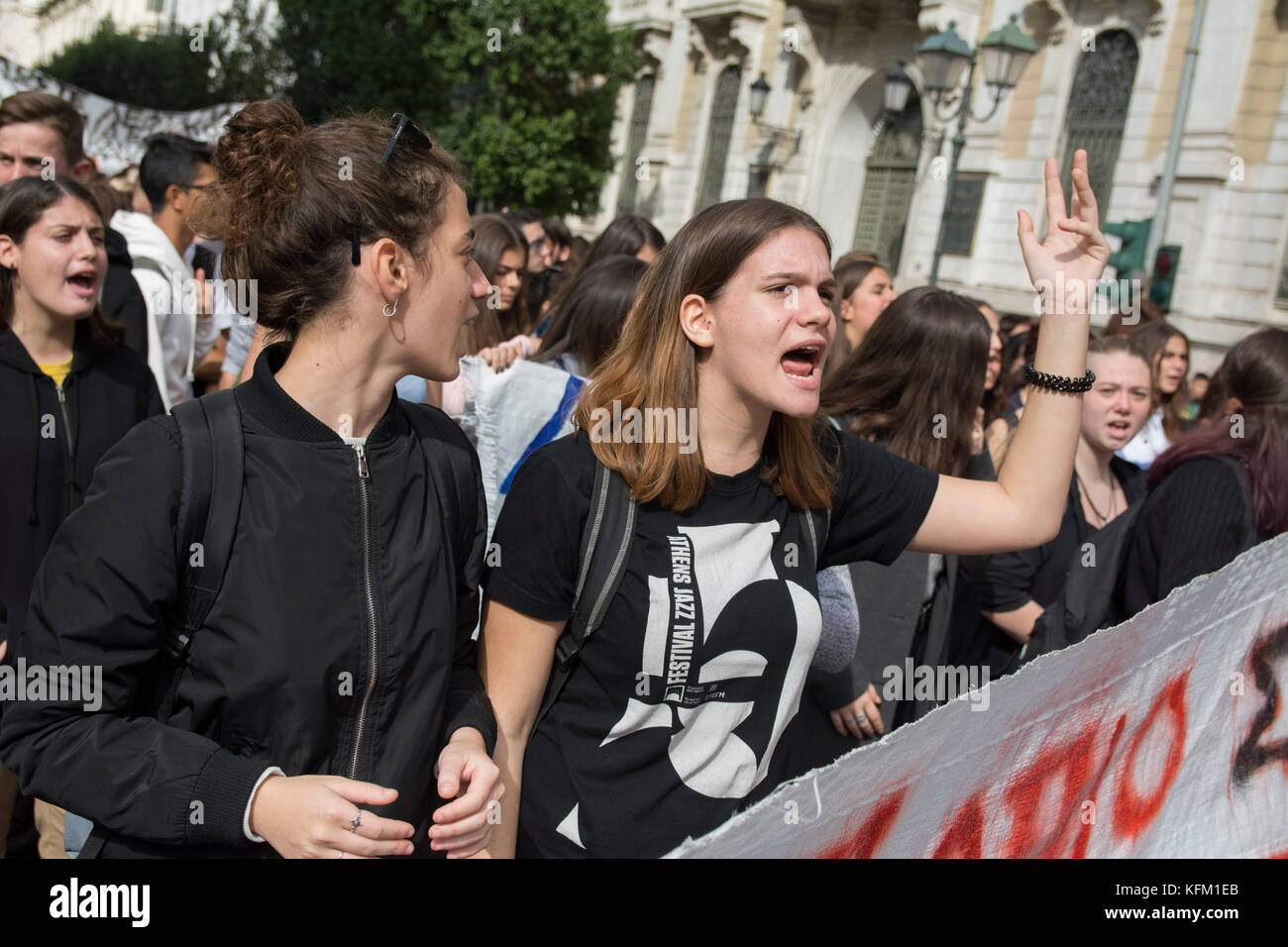 Athens, Greece. 30th October, 2017. Students rally holding banners and shouting slogans against the government. Thousands elementary school students took to the streets to demonstrate against reforms in education and staff shortage. © Nikolas Georgiou / Alamy Live News Stock Photo