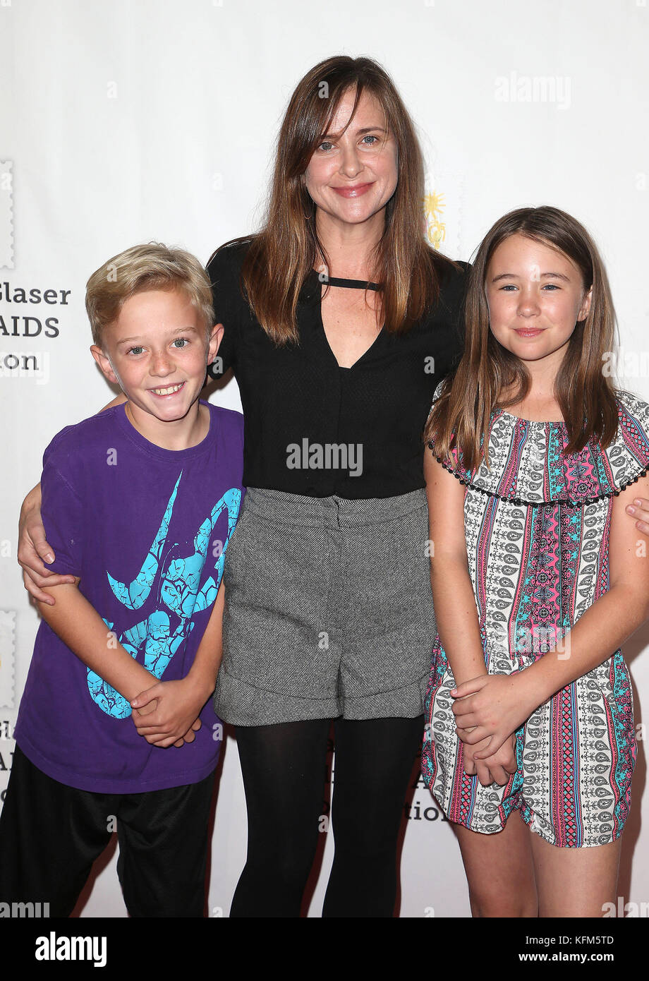 Kellie martin and family hires stock photography and images Alamy(02)