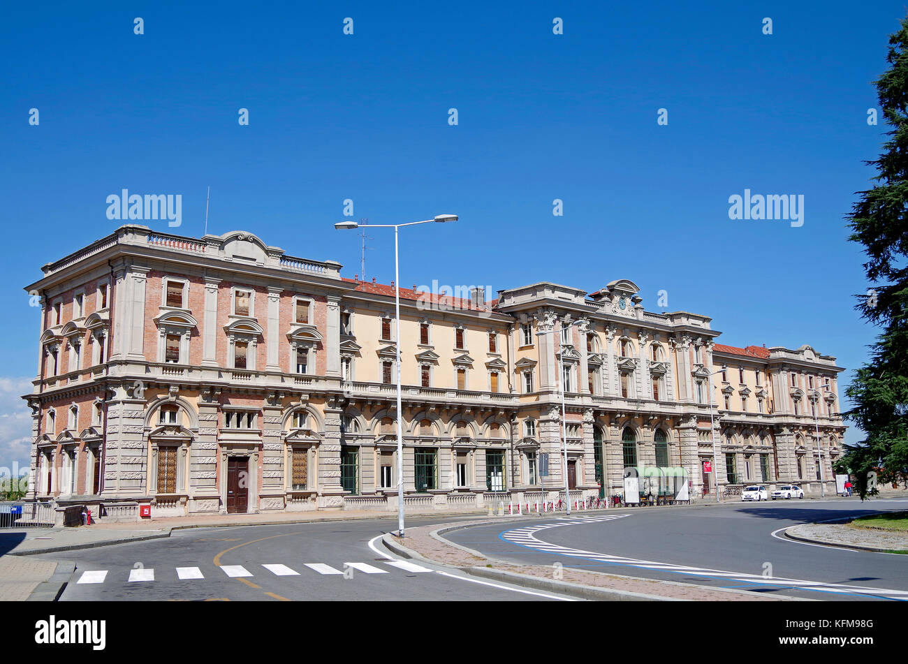 Cuneo railway station, in the Piedmont, North Italy, on the Turin to Nice  railway, the Tende Railway Stock Photo - Alamy