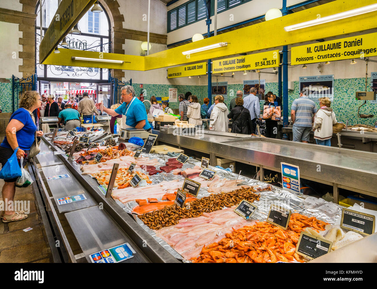 France, Brittany, Morbihan, Vannes, fresh seafood at les Halles des Lices, the covered produce market Stock Photo