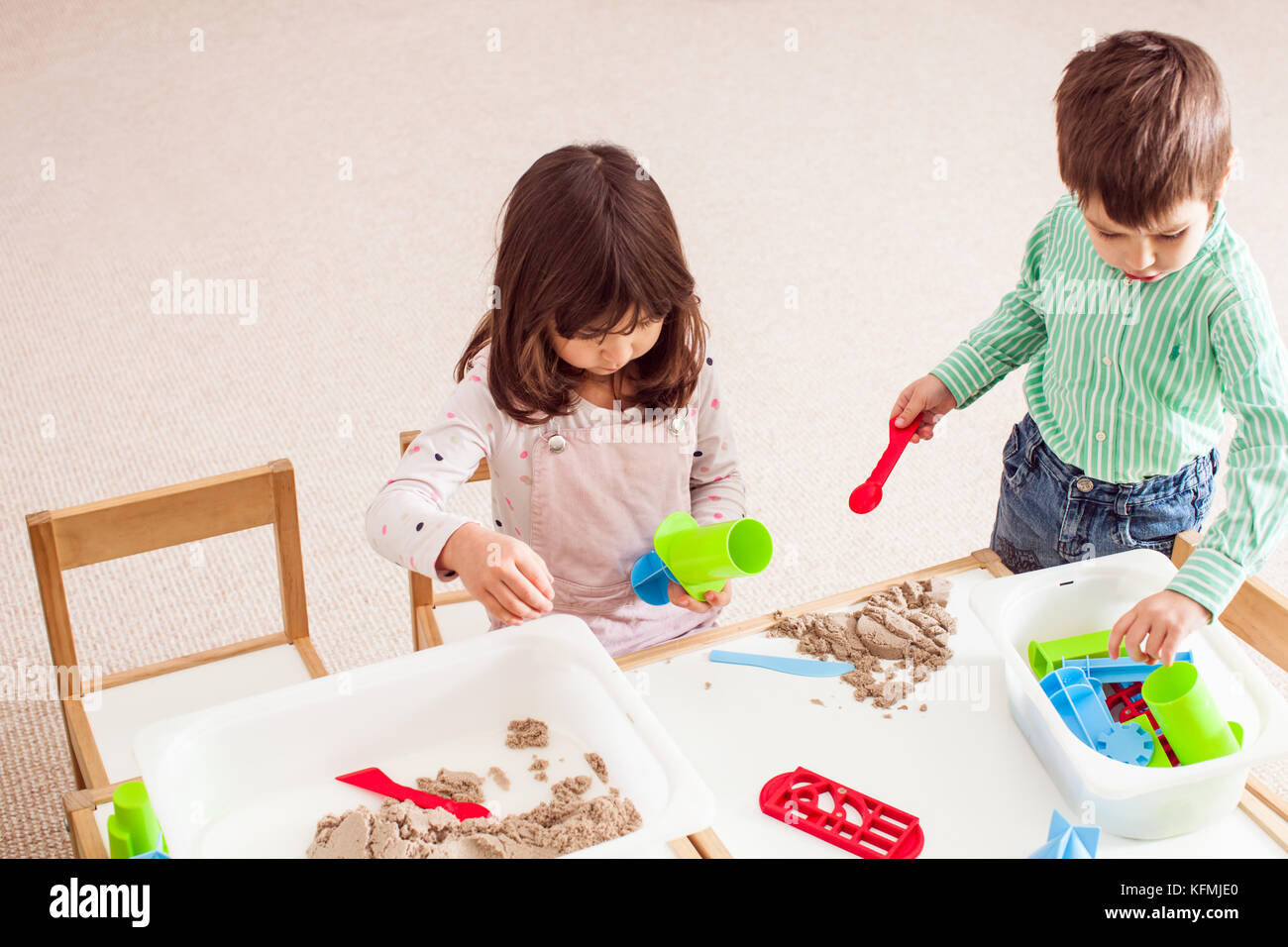 kinetic sand for toddlers