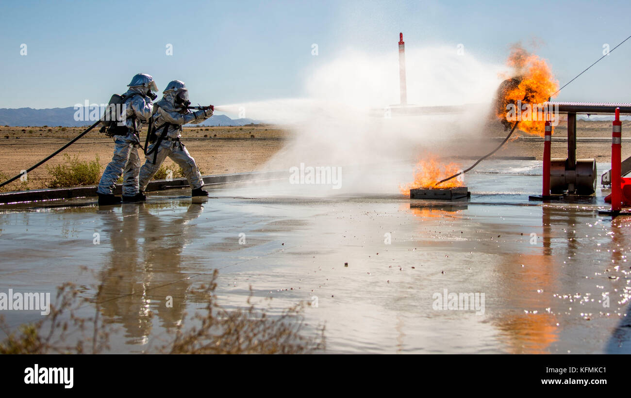 Firefighter training hi-res stock photography and images - Alamy