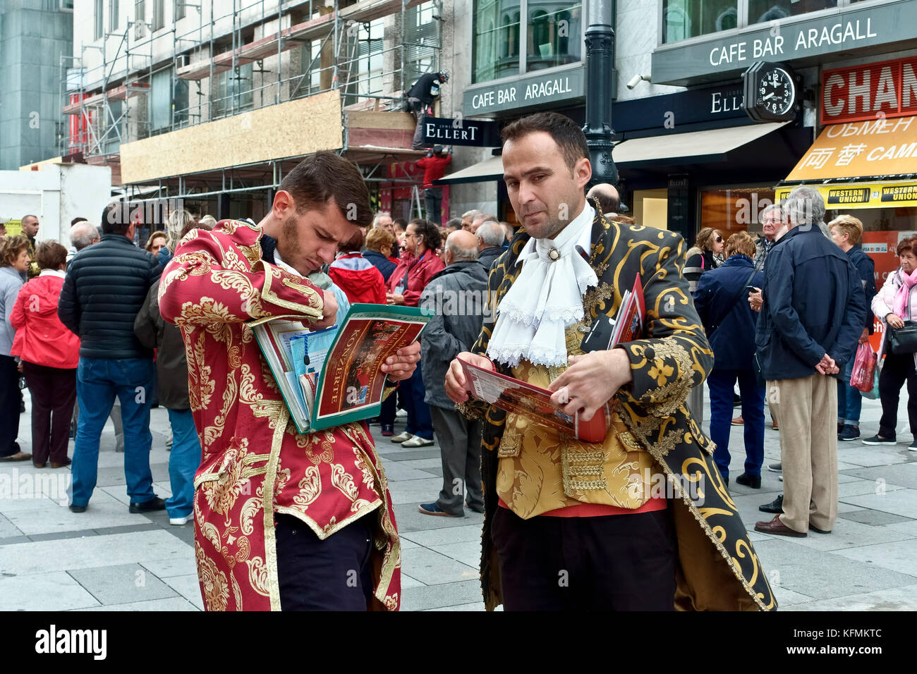 Street scene vienna wien austria europe hi-res stock photography and images  - Alamy