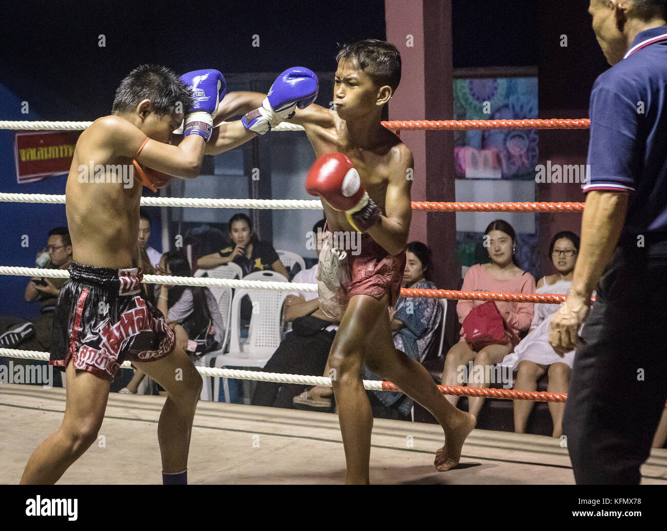 Hitting. Boys, Muay Thai boxers fighting, Bangkok, Thailand Stock Photo Alamy