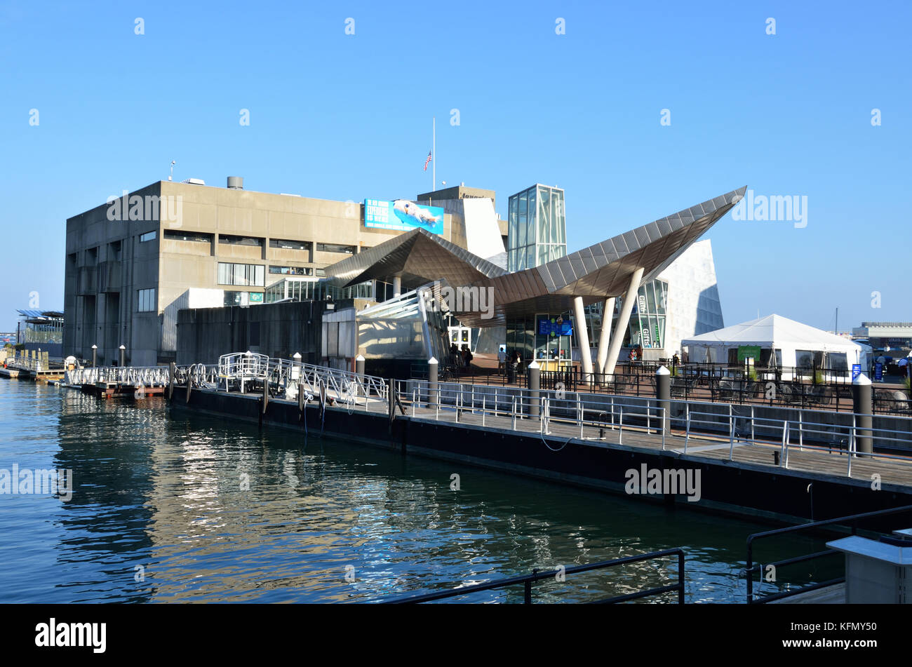 View of the New England Aquarium building on Central Wharf on Boston ... - View Of The New EnglanD Aquarium BuilDing On Central Wharf On Boston KFMY50