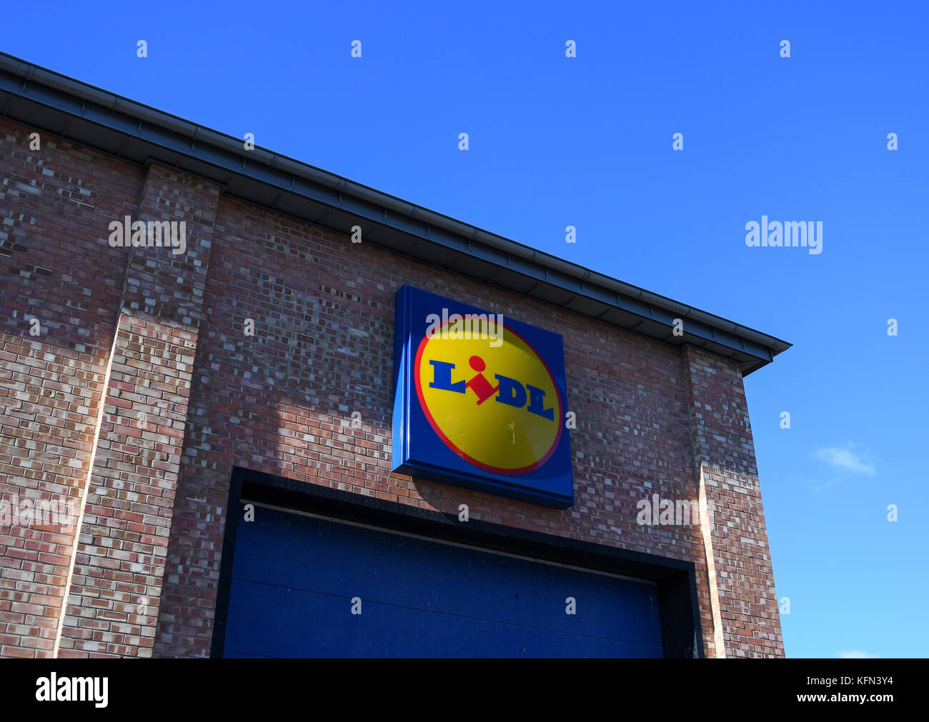 Logo and sign of Lidl shop on brick wall Stock Photo - Alamy
