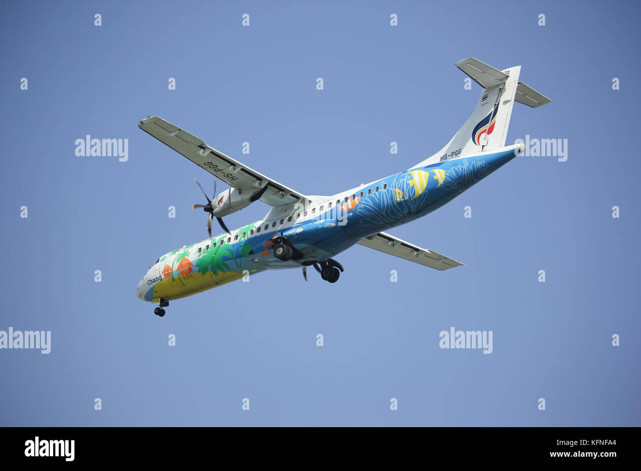 デルタ航空 SAS ATR-72 1/200 ヘルパ デルタ航空 SAS ATR-72 1/200 ヘルパ - メルカリ