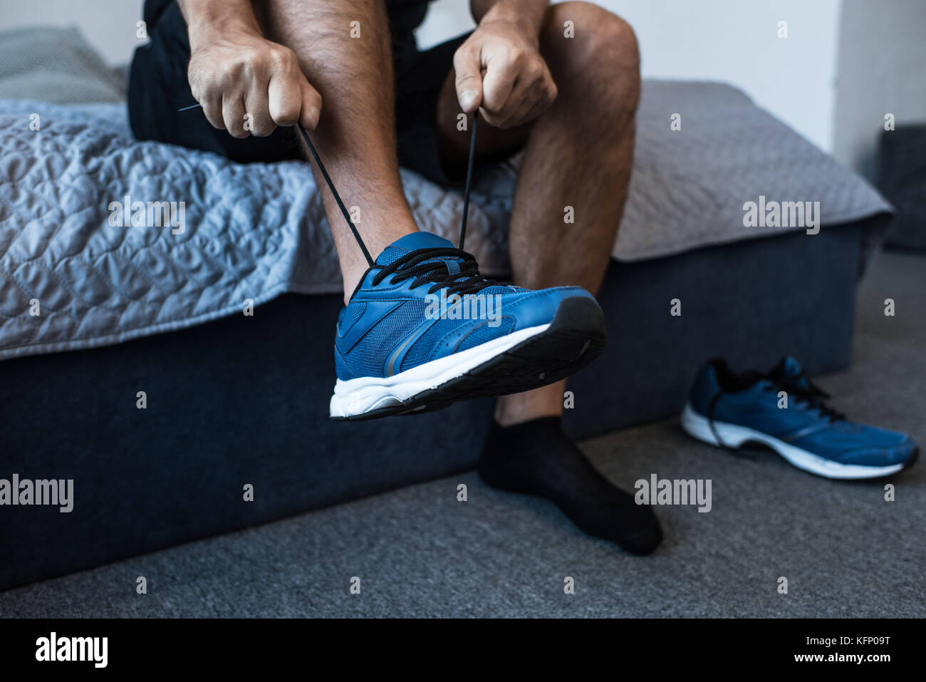 sneakerhead lace tying