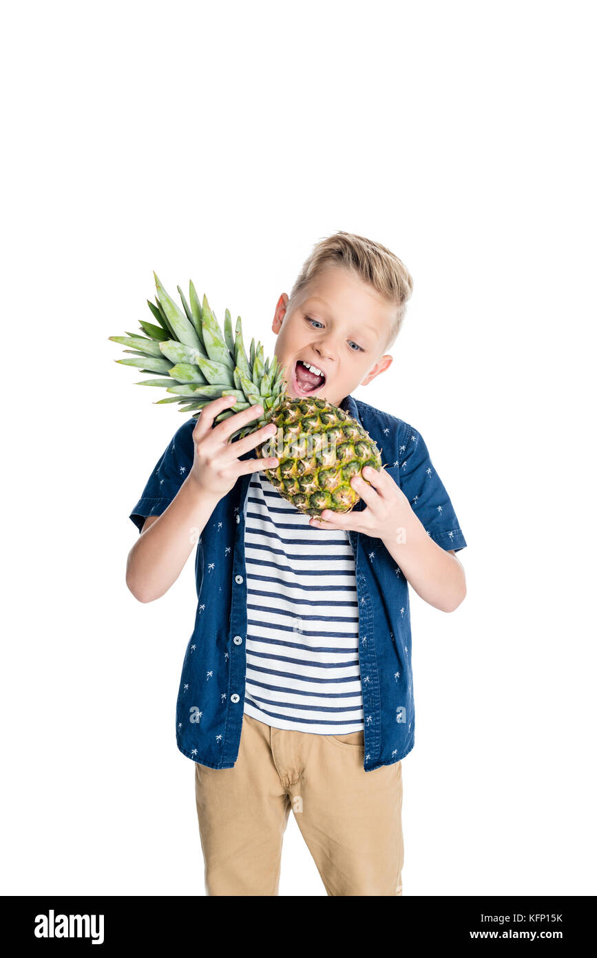 Ананас девочка. Девушка с ананасом. Мальчик ананас. Парень с зелеными волосами. Мальчик ананас.