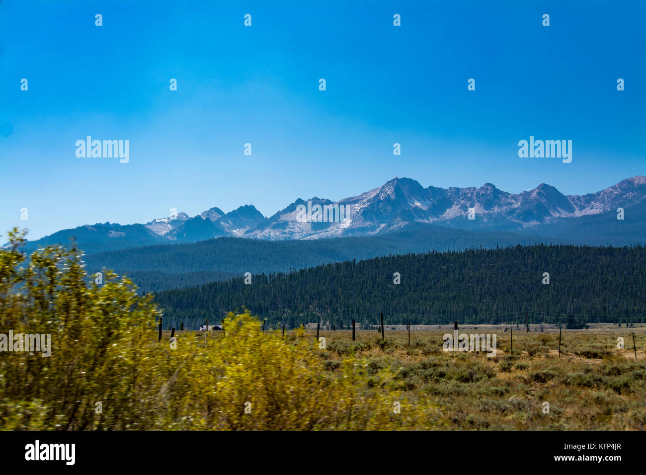 Sawtooth mountains hires stock photography and images Alamy