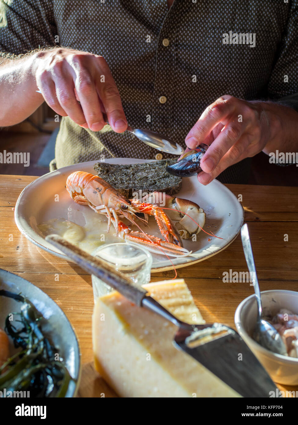 A seafood platter at Everts Sjöbod’s, a business offering oyster safaris,meals and accommodation out of a 19th century boathouse in Grebbstad. Stock Photo