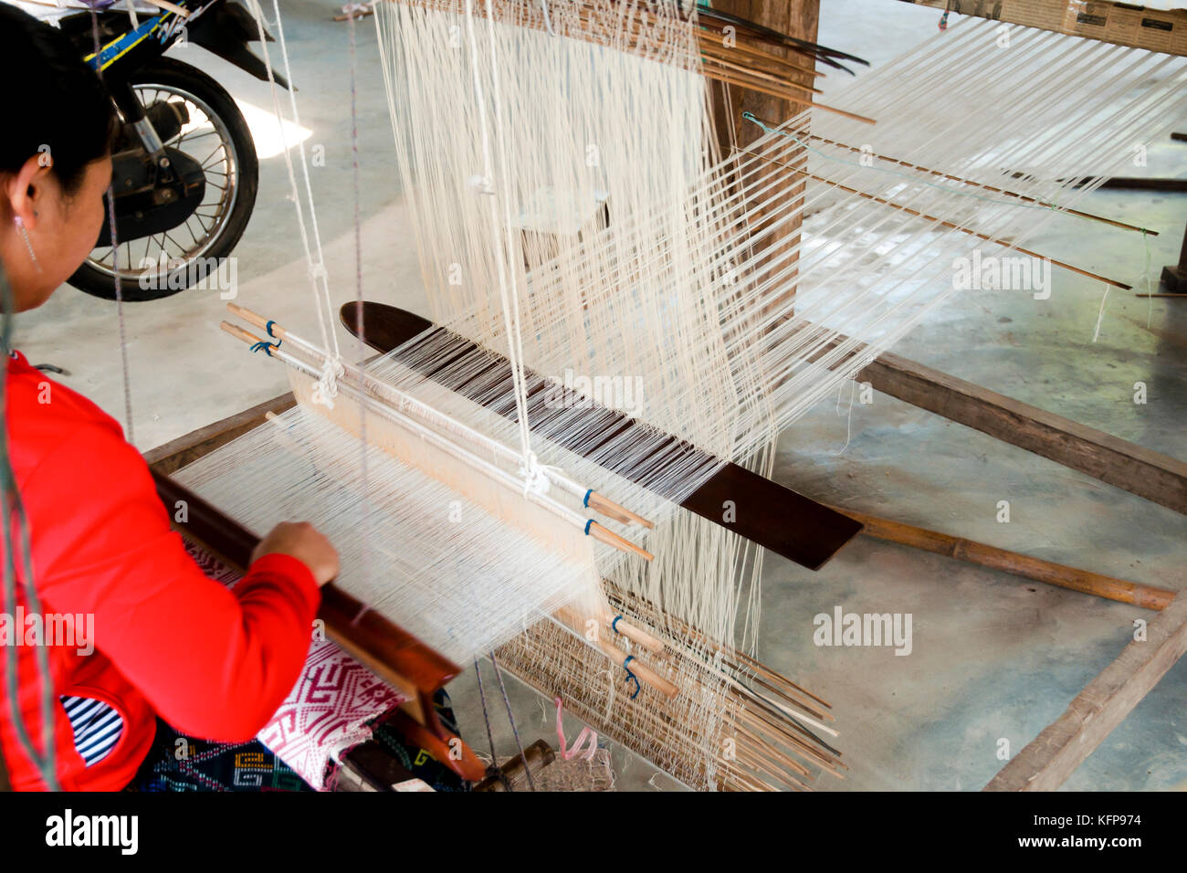 Weaving machine hires stock photography and images Alamy