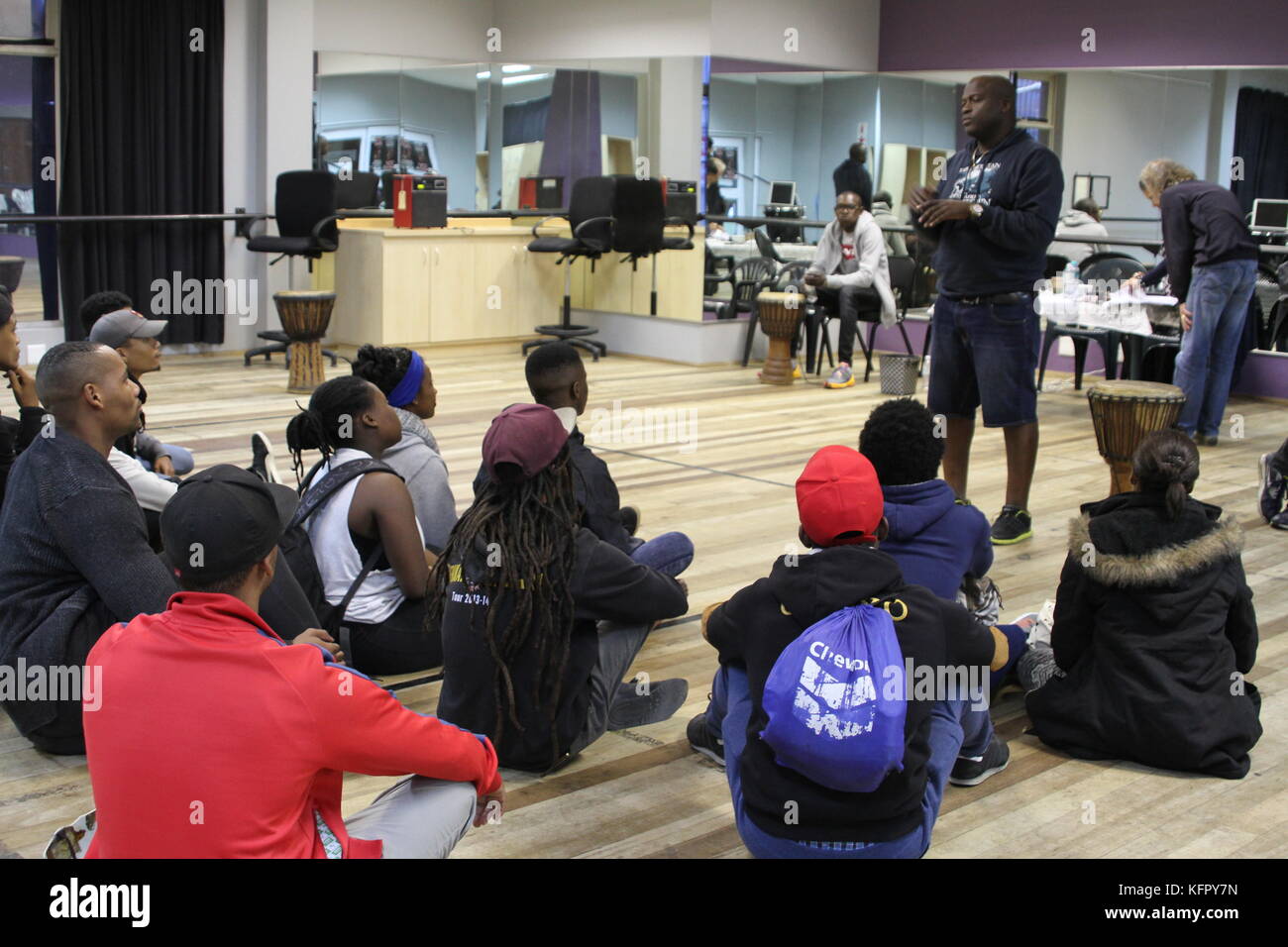Cape Town, South Africa. 25th Sep, 2017. The artistic head Winston Ruddle speaks during a casting for the circus show 'Afrika! Afrika!' speaks during the casting of you talents in Cape Town, South Africa, 25 September 2017. The popular circus show by artist André Heller will restart in January 2018. Credit: Kristin Palitza/dpa/Alamy Live News Stock Photo