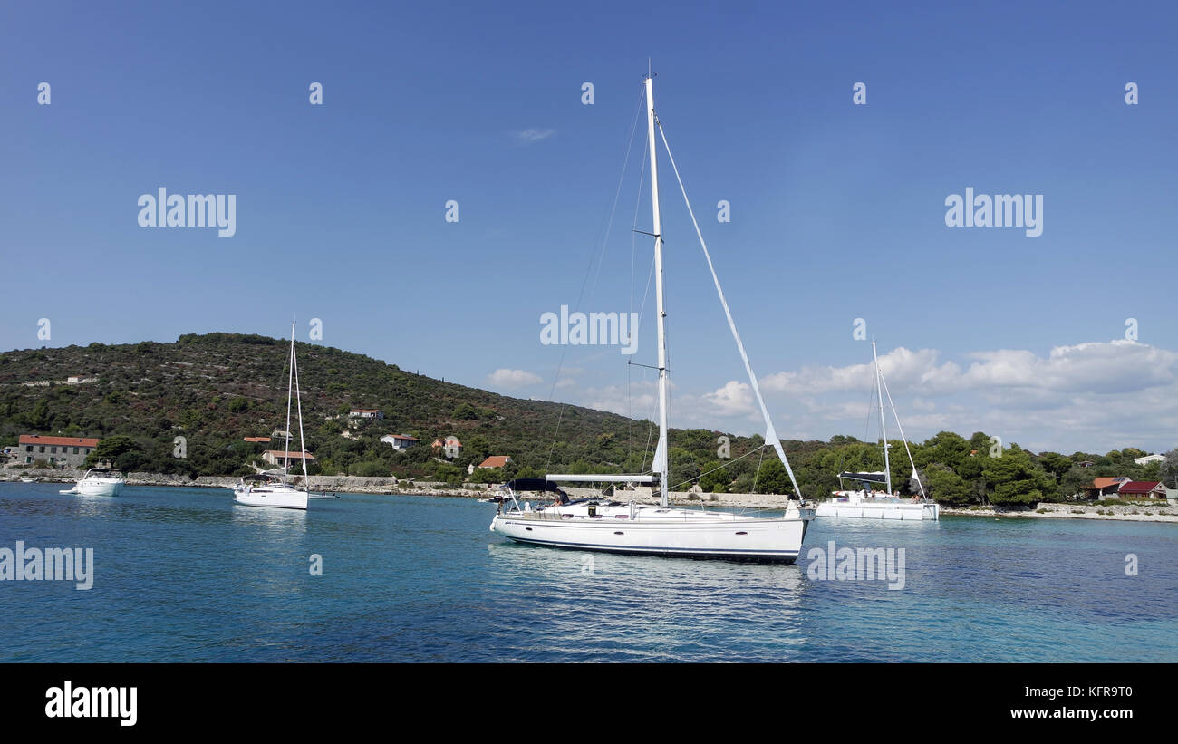 amazing blue laggon in croatia near split Stock Photo - Alamy