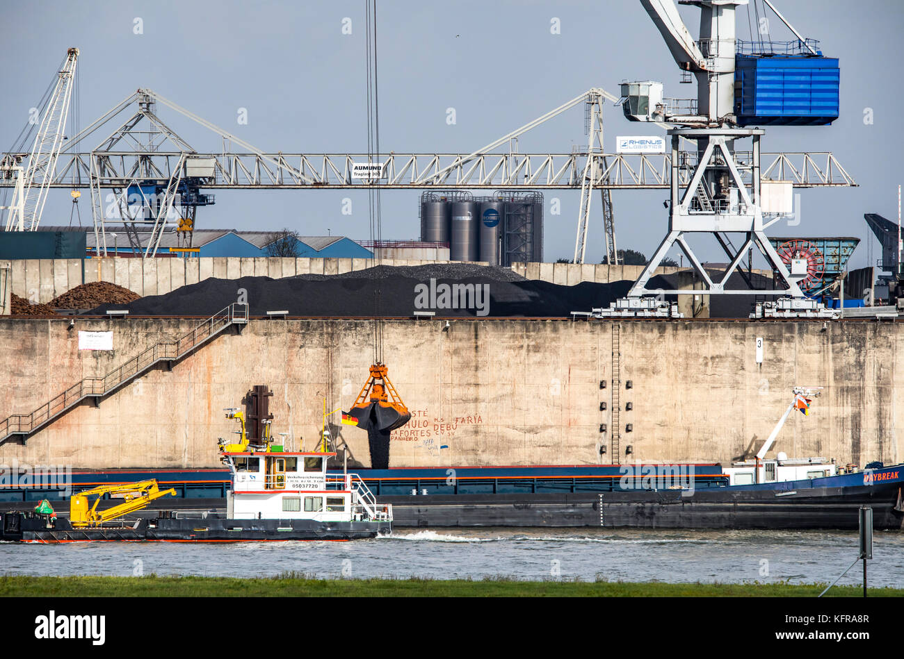 Duisburg ports, Rheinkai Nord, outer harbor, on the Rhine, Duisburg, loading of imported coal, Stock Photo