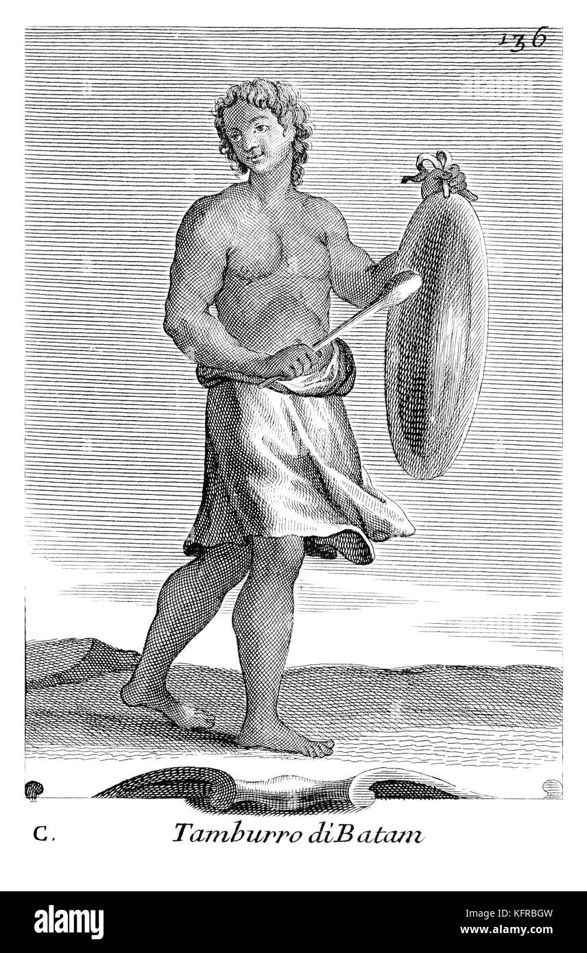 Tamburro di Batam - large gong from Indonesia. Illustration from Filippo Bonanni's  'Gabinetto Armonico'  published in 1723, Illustration 100. Stock Photo