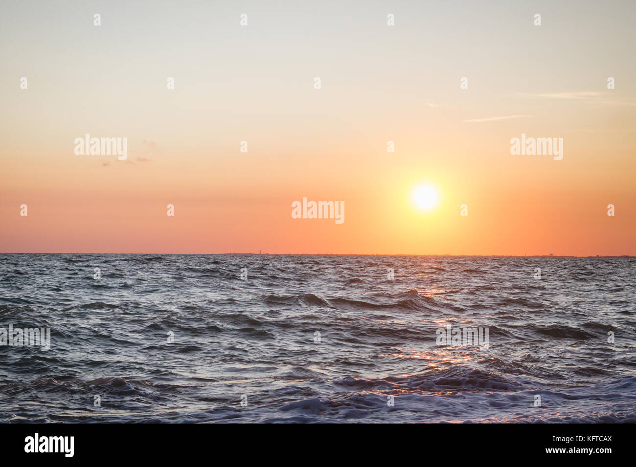 Beautiful sunset on the summer sea Stock Photo - Alamy