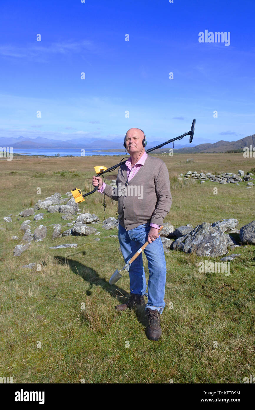 Metal detecting detectorist hires stock photography and images Alamy